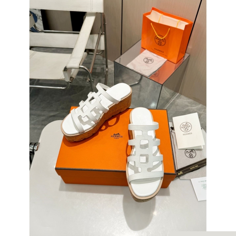 H**mes sandals